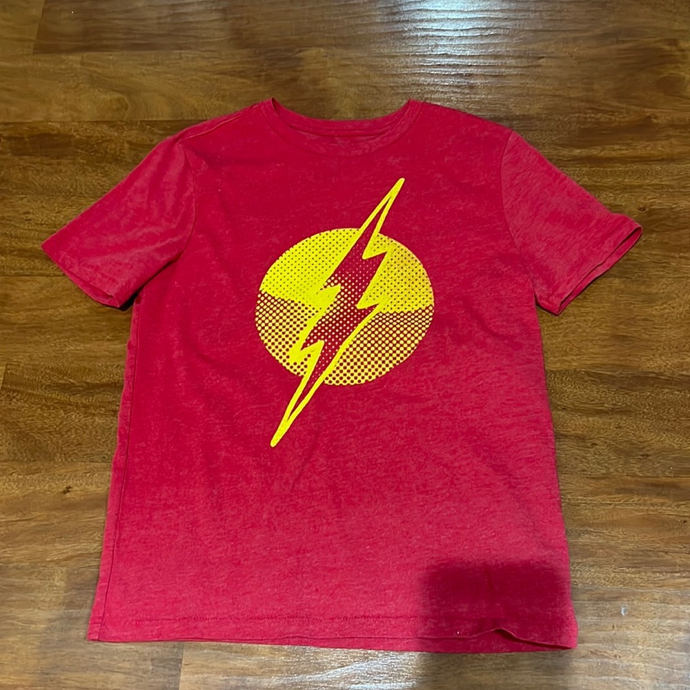Gap Kids Superhero Flash Red Shirt Yellow Thunder Bolt DC Comics T-shirt